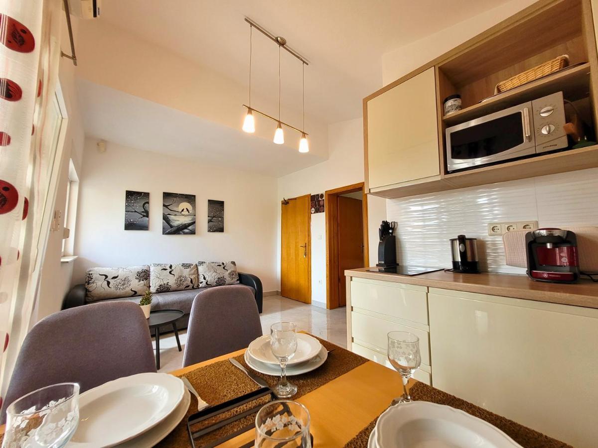 Apartment Jelena Vir Luaran gambar