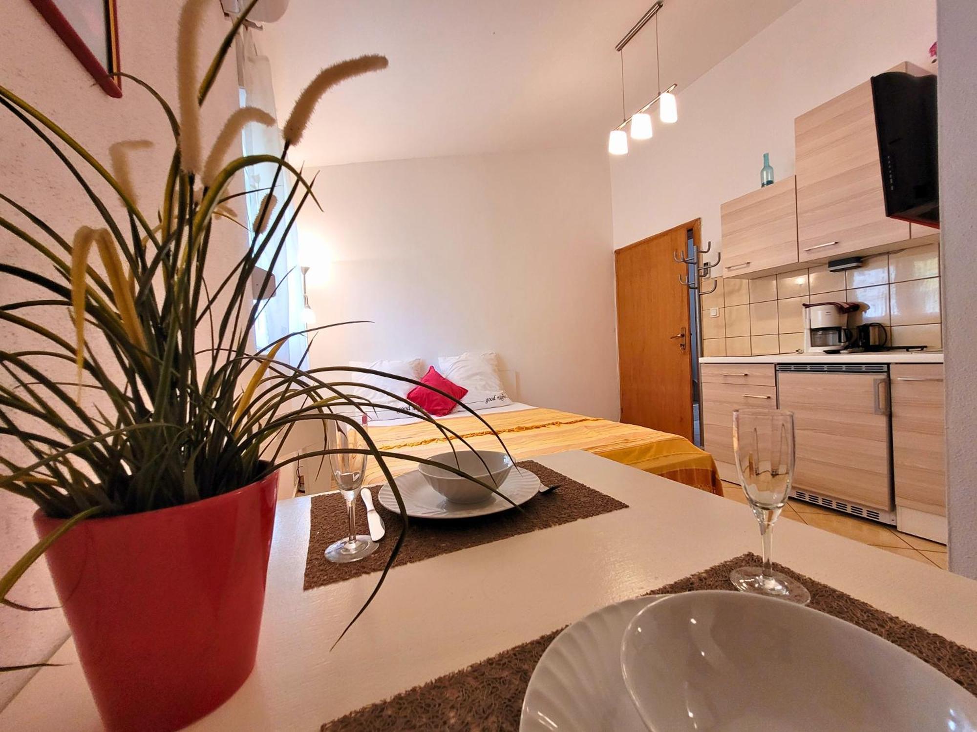 Apartment Jelena Vir Luaran gambar